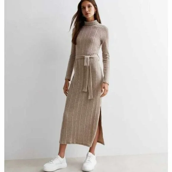 ROBE - Picture 1 of 1